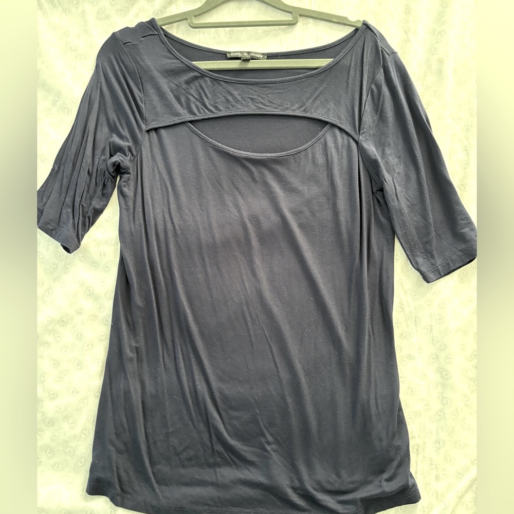 Peekaboo blouse - just the right amount of décolletage
